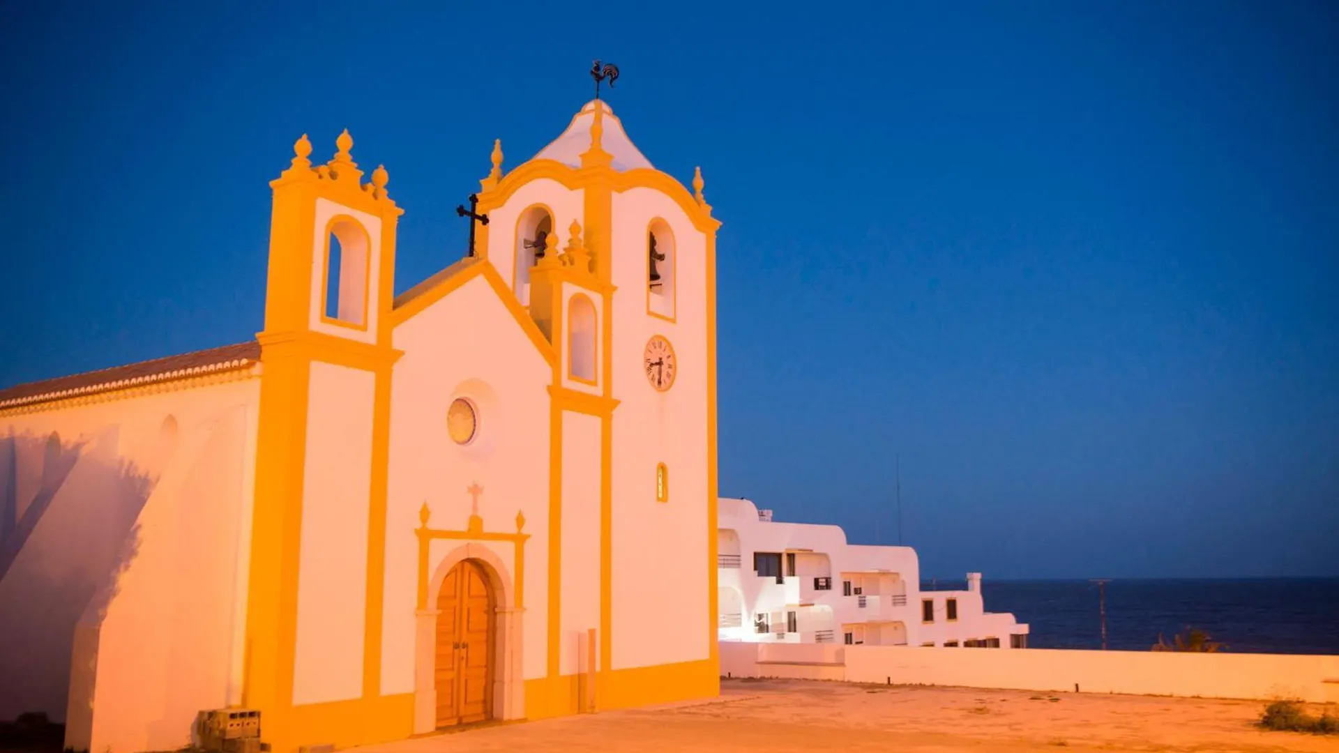 A06 - Seaview 1 Bed Apartment Praia Da Luz Portugal