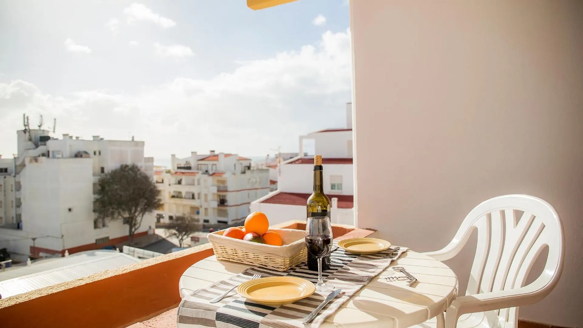 A06 - Seaview 1 Bed Apartment Praia Da Luz Portugal